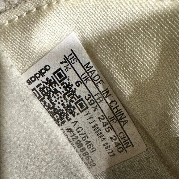 Adidas Women’s Ultraboost Size 7.5 - Picture 8 of 9